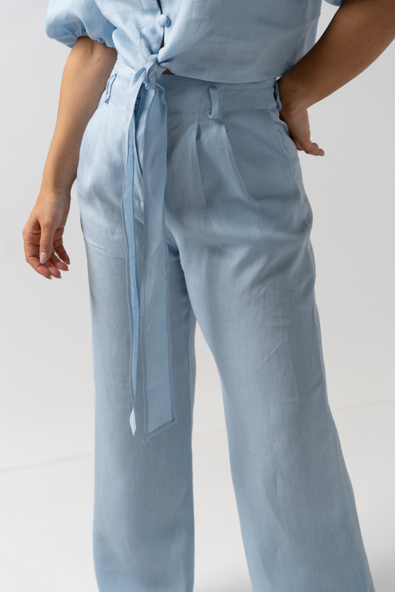 Conjunto calças azul bebé