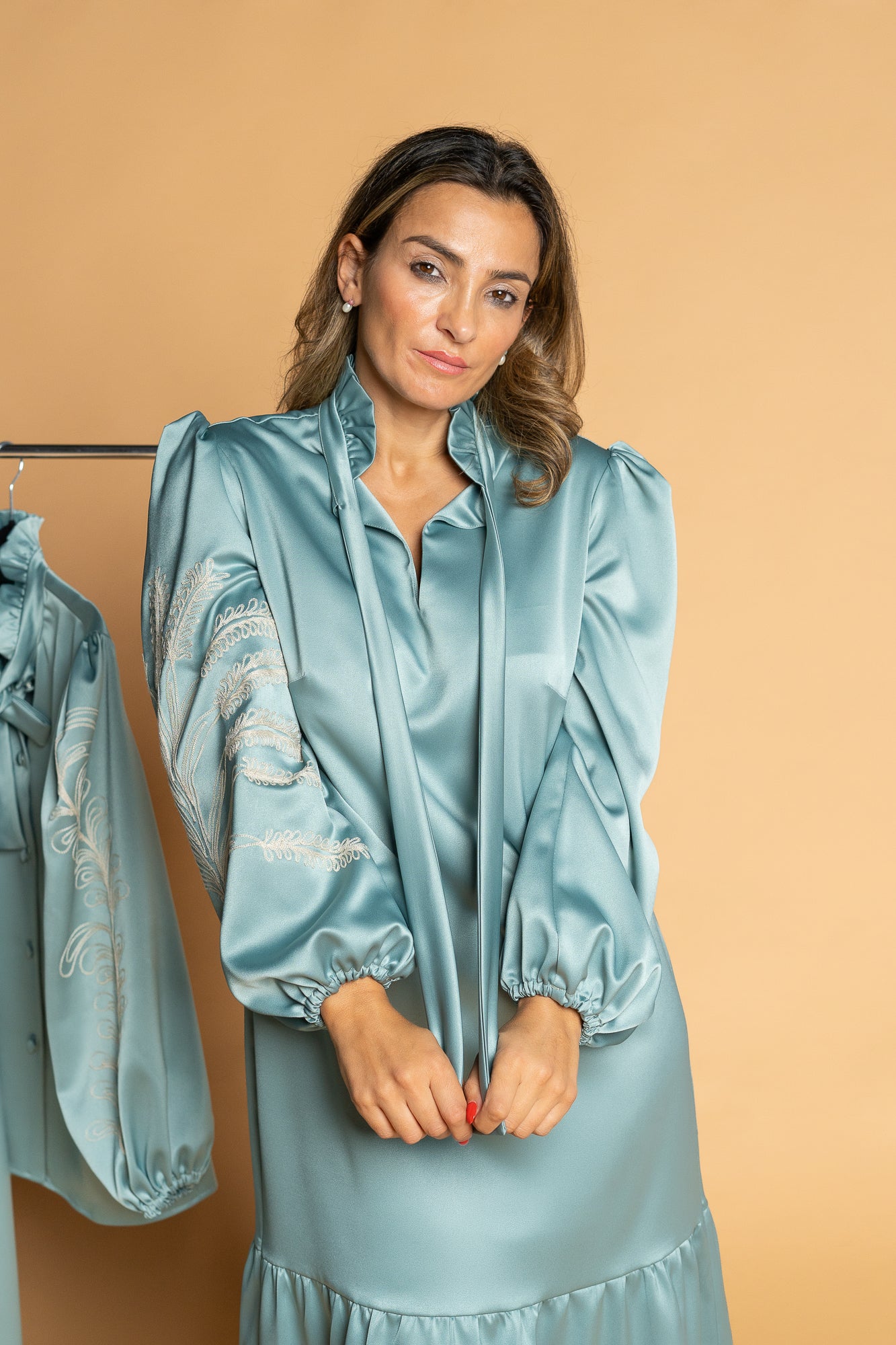 Vestido aqua premium com bordado português