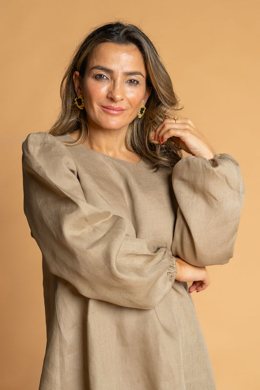 Vestido curto camel