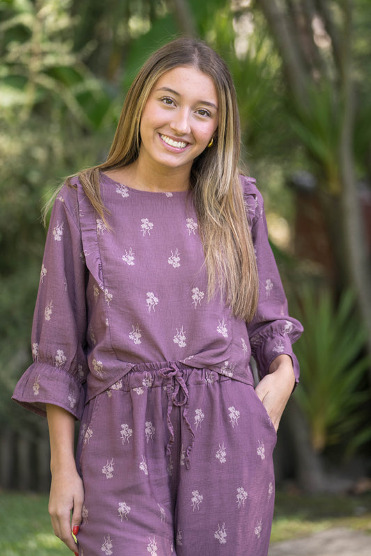Blusa Catherine com efeitos brilhantes